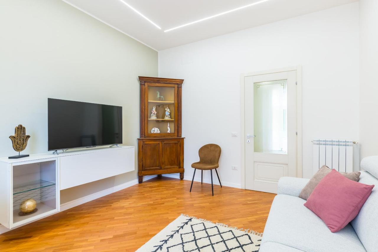 Stanzione Classy Flat At Vomero By Napoliapartments