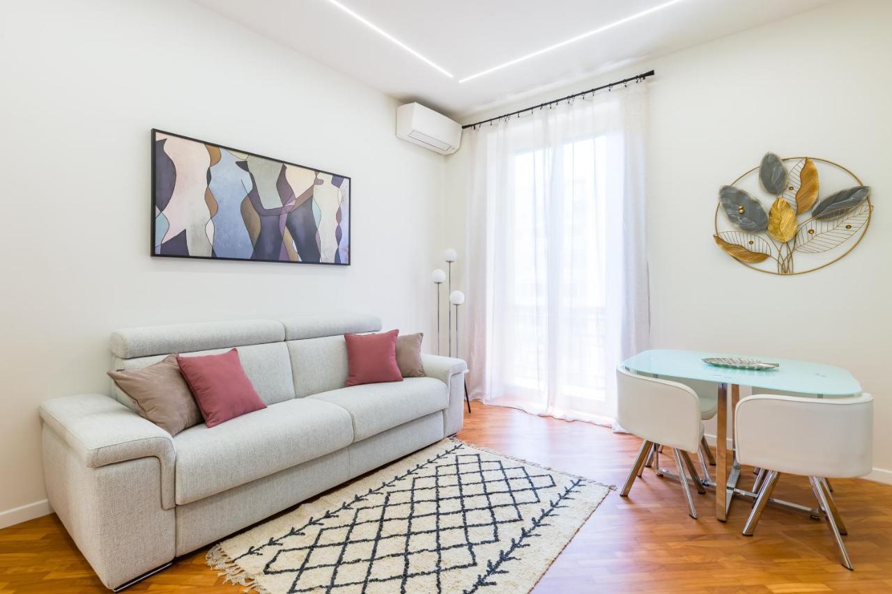 Stanzione Classy Flat At Vomero By Napoliapartments * Napels